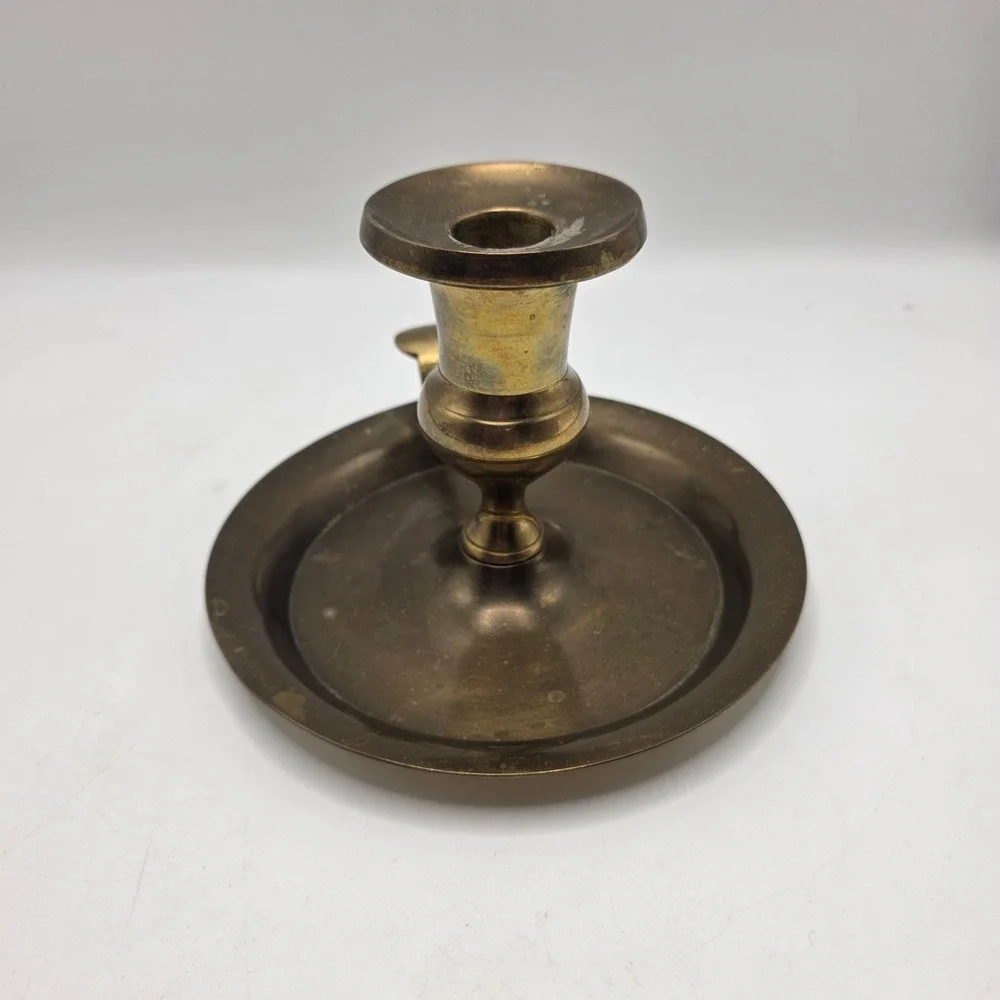 Vintage Brass Chamberstick Candle Holder Finger Loop Handle Traditional Colonial